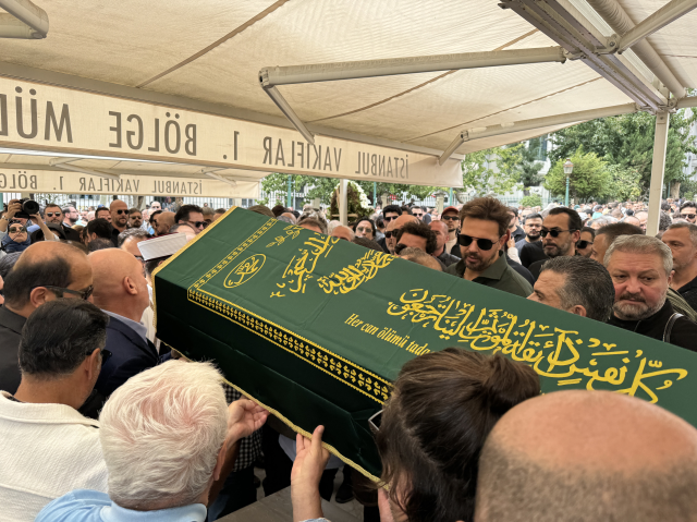 A funeral ceremony was held for singer Metin Arolat