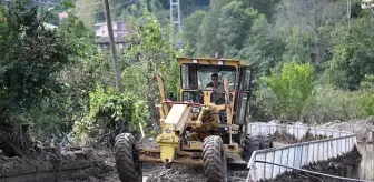 Trabzon'da Sel ve Heyelan Temizlik Çalışmaları Devam Ediyor