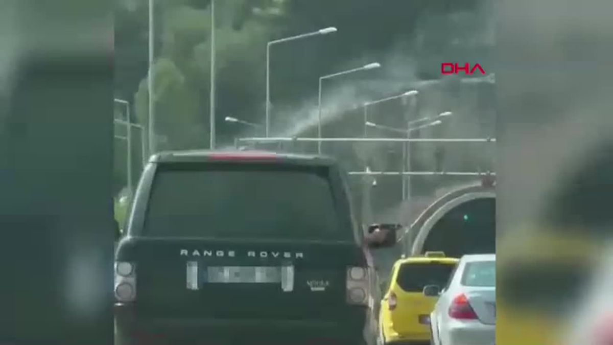 Antalya'da Araçtan Yola Tabanca Gösterildiği Ortaya Çıktı