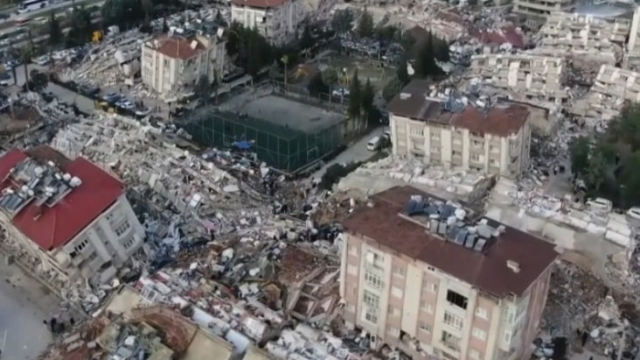 A lawsuit has been filed against 7 defendants related to the site that caused the death of 526 people in the earthquake