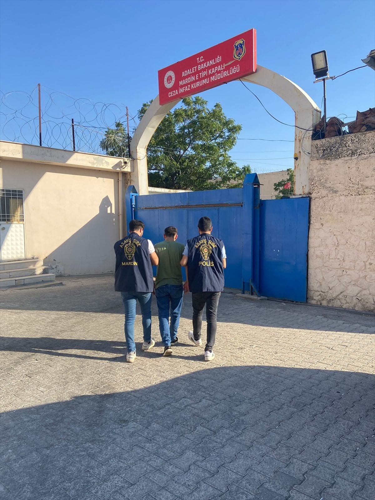 Mardin'de Suçlardan Aranan 14 Zanlı Tutuklandı