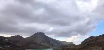 Çekya'dan Dağcı Grubu Hakkari'nin Doğal Güzelliklerini Keşfetti