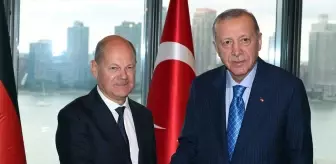 Cumhurbaşkanı Erdoğan, Almanya Başbakanı Scholz'u Kabul Etti