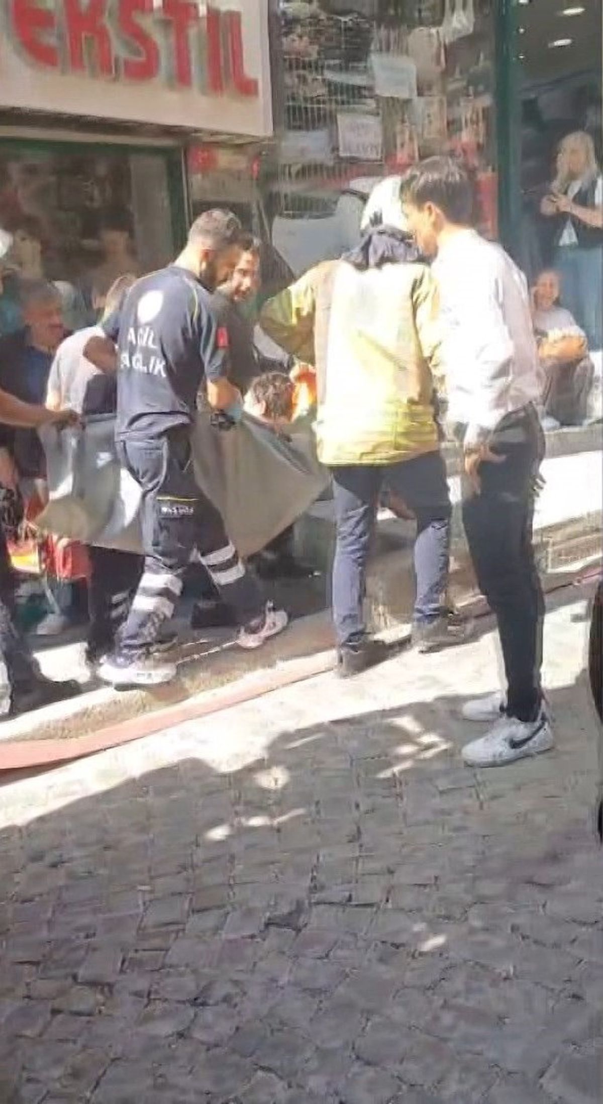 Fatih'te Otelde Yangın: 1 Yaralı