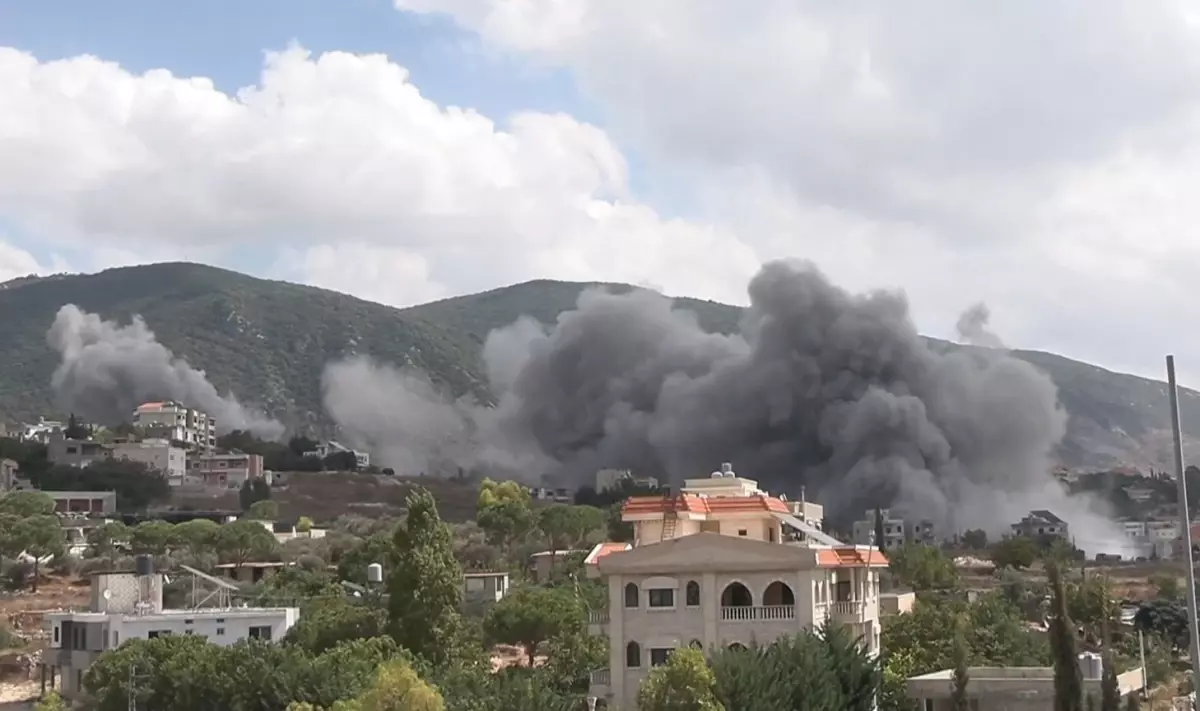 Hizbullah'tan İsrail'e misilleme! Belediye binasını vurdular