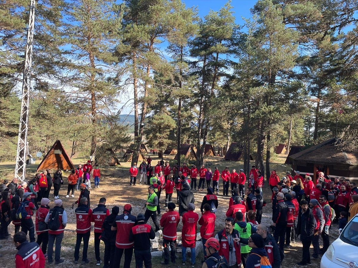 Bolu'da Gönüllü Öğretmenler Arama Kurtarma Tatbikatı Gerçekleştirdi