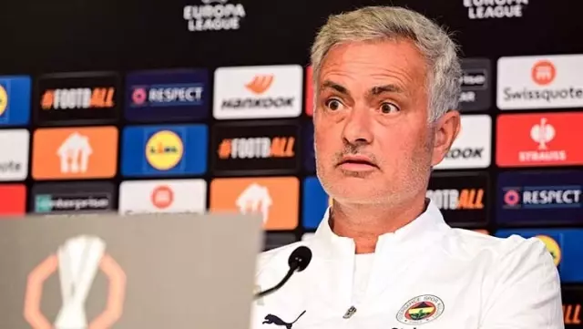 Unexpected departure at Fenerbahçe! He left after leaving Jose Mourinho.