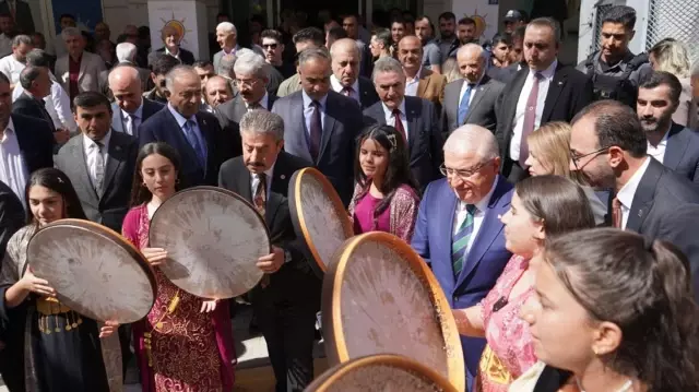 The Minister of National Defense, Yaşar Güler, was welcomed in Şırnak with Kurdish songs.