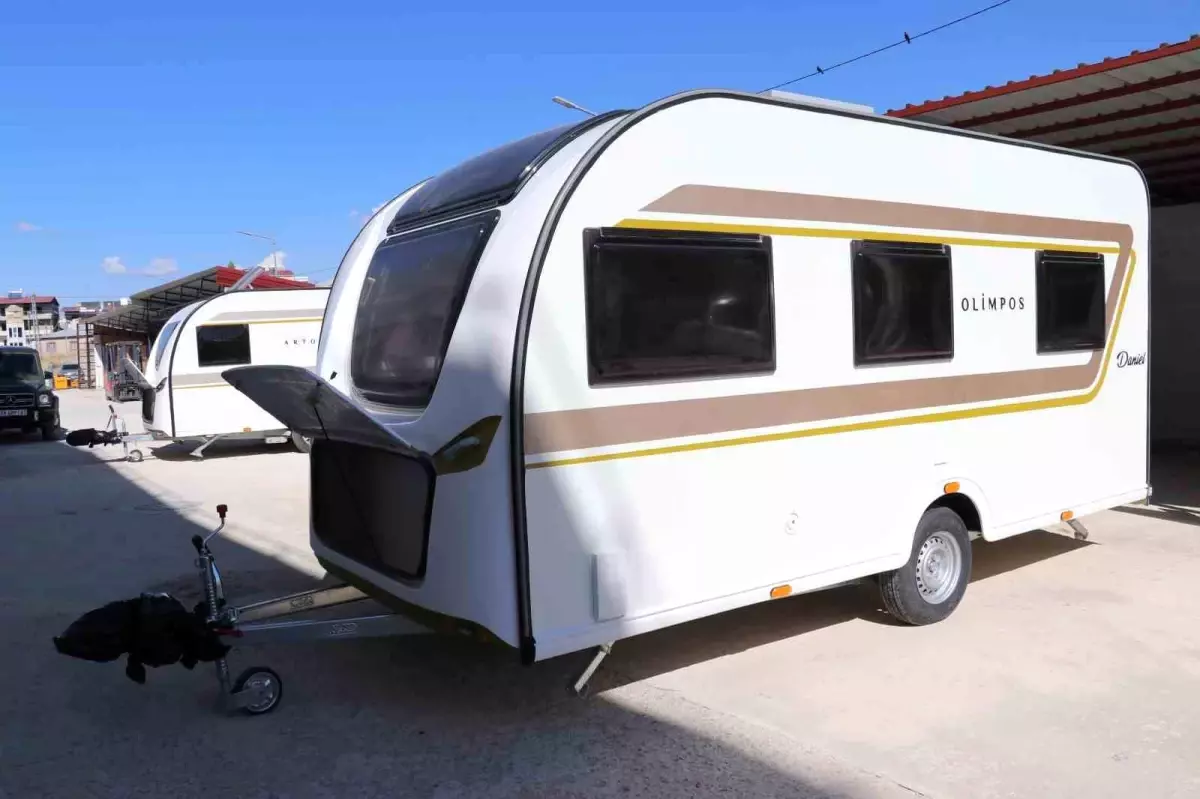 Van'da Yeni Bir Çekme Karavan Üretimi Başladı