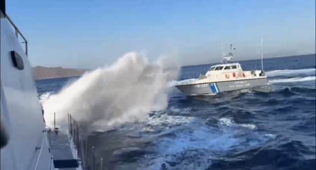 Greek elements first opened harassment fire, fled like this upon seeing the coast guard