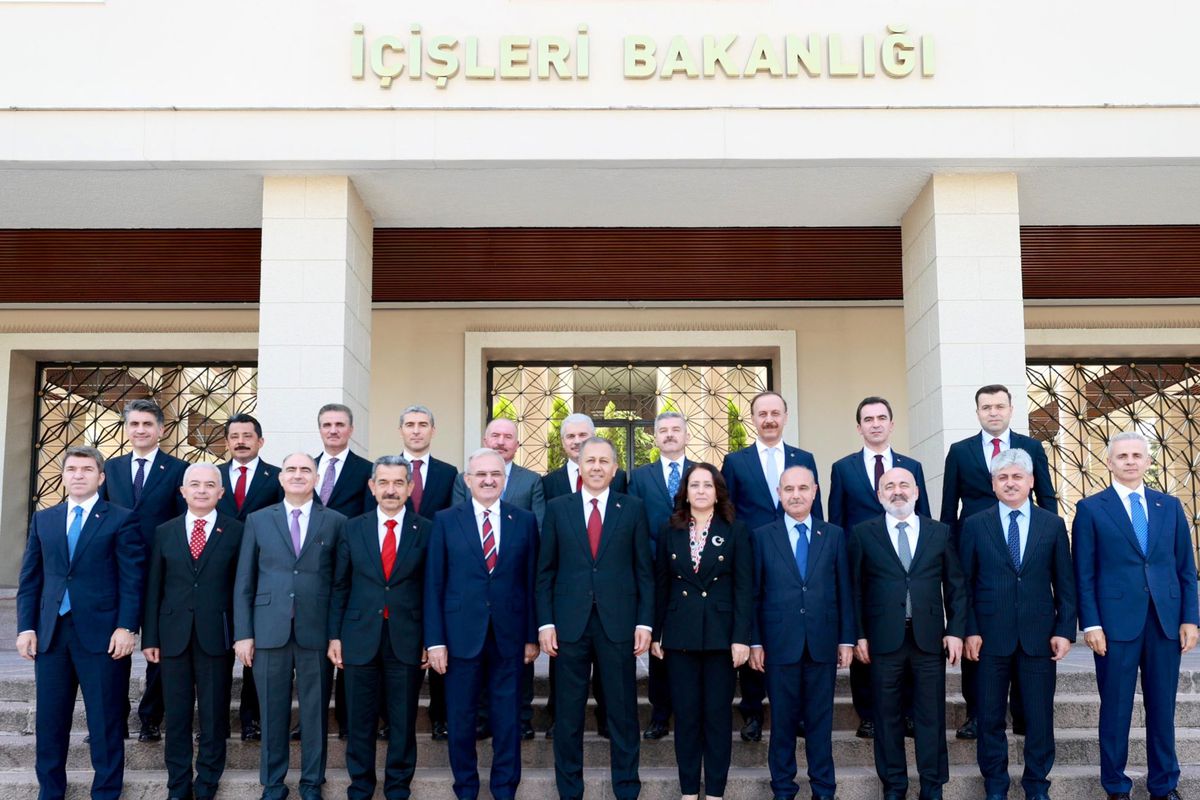 İçişleri Bakanı Yerlikaya, Yeni Atanan 16 Valiyi Kabul Etti