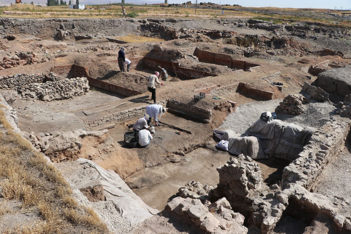 Kültepe'de 4 bin 200 Yıl Önceki Yangınla Yıkılan Sarayın Kalıntıları Ortaya Çıktı