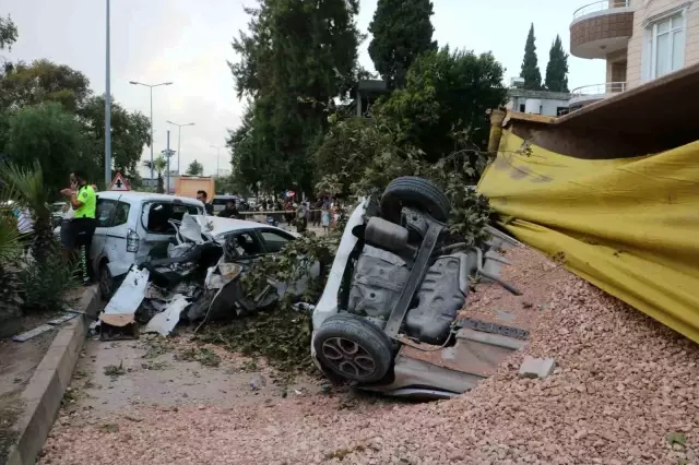 The excavation truck with failed brakes crushed 9 vehicles like paper