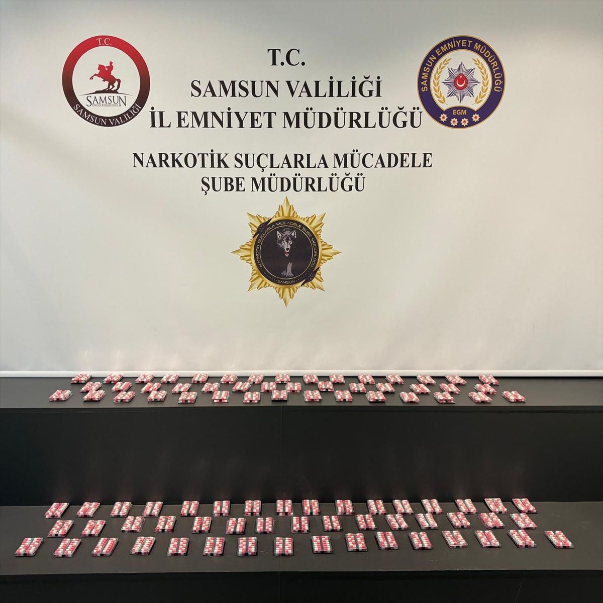 Samsun'da Uyuşturucu ve Silah Kaçakçılığı Operasyonu: 4 Gözaltı