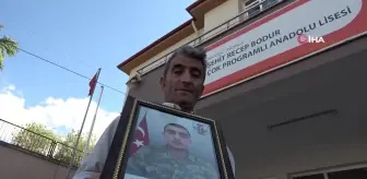 Şehit babası, oğlunun adını taşıyan okulda görev yapıyor