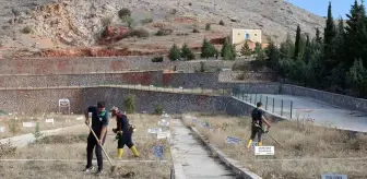 Tokat Belediyesi Mezarlıklarda Temizlik ve Bakım Çalışmalarına Devam Ediyor