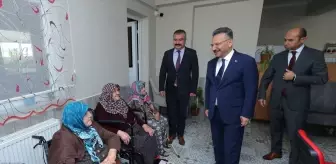 Vali Hüseyin Aksoy Sivrihisar'da Muhtarlarla Buluştu