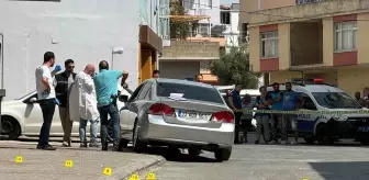 Mersin'de Otomobile Pusu Kurup Kardeşleri Hedef Aldı: Bir Ölü, Bir Yaralı