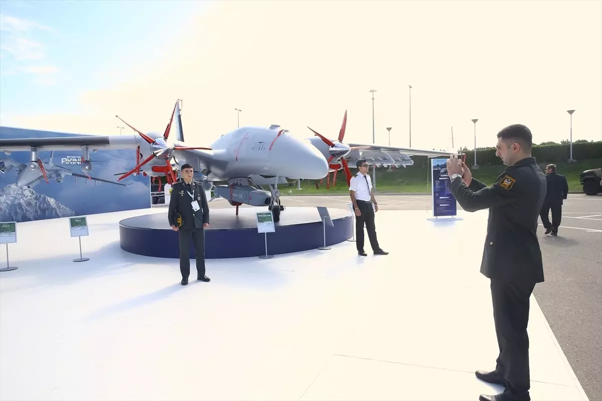 Bakü'de Savunma ve İletişim Teknolojileri Fuarı ADEX İle Türk Firmalarının Gövde Gösterisi