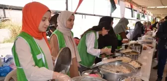 Yüksekova'da Filistin İçin Kermes Düzenlendi