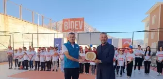 Hakkari'de Basketbol Sahası Açılışı Gerçekleşti