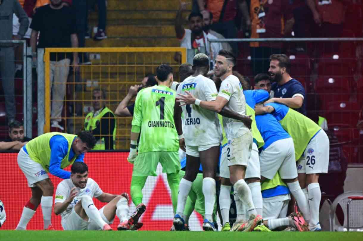 Cimbom son dakikada yıkıldı! Galatasaray, Kasımpaşa ile 3-3 berabere kaldı