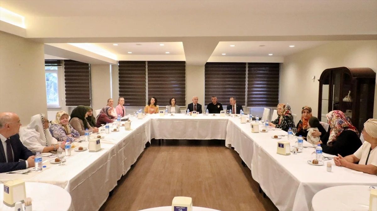 Kırklareli Valisi Uğur Turan, Şehit Aileleriyle Bir Araya Geldi