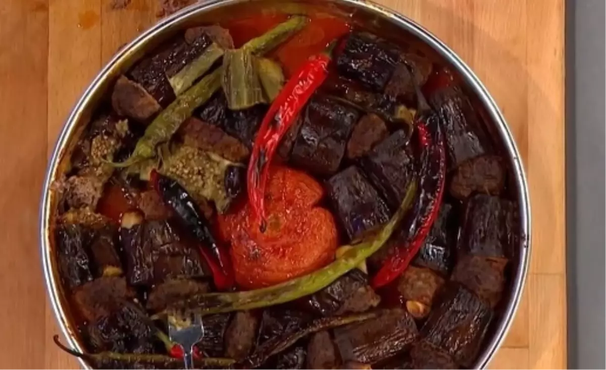 MasterChef patlıcan kebabı tarifi! En güzel patlıcan kebabı tarifi! patlıcan kebabı tarifi nasıl yapılır? patlıcan kebabı için malzemeler!