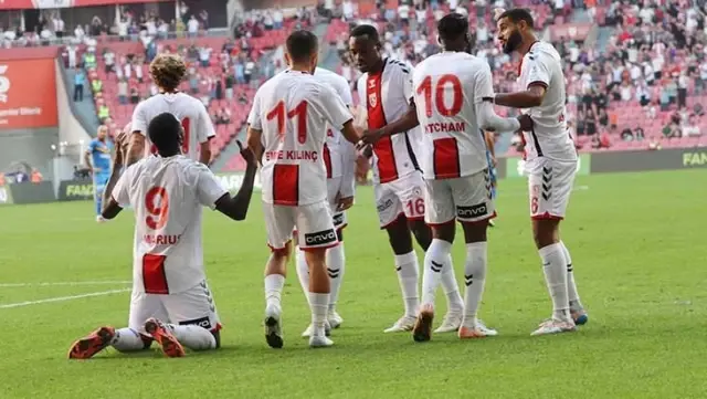 A breathtaking match in the Super League! Samsunspor made a historic comeback against Göztepe.