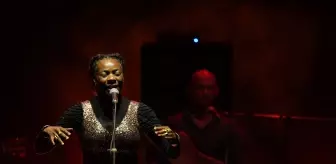 Buika, Türkiye Turnesinin Son Konserini İzmir'de Verdi