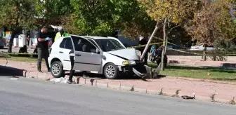 Konya'da Kalp Krizi Geçiren Sürücü Ağaçta Durabildi