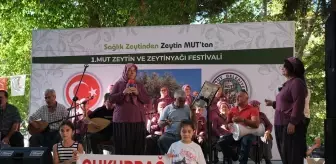 Mersin'de İlk Mut Zeytin ve Zeytinyağı Festivali'nde Şalvarlı Kadınlar Korosu Sahne Aldı