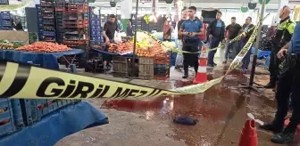 İzmit Pazarında Bıçaklı Kavga: 1 Ölü, 2 Yaralı