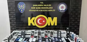 Şanlıurfa'da Gümrük Kaçağı 350 Cep Telefonu Ele Geçirildi