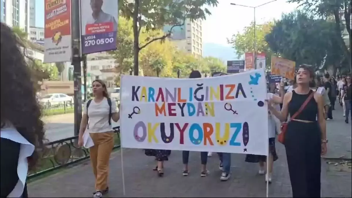 Bursa'da 'Laiklik Mitingi' Düzenlendi