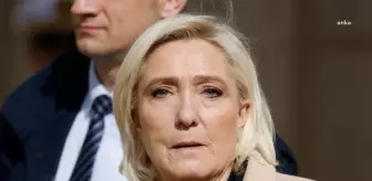 Marine Le Pen Avrupa Parlamentosu Fonlarıyla Suçlanıyor