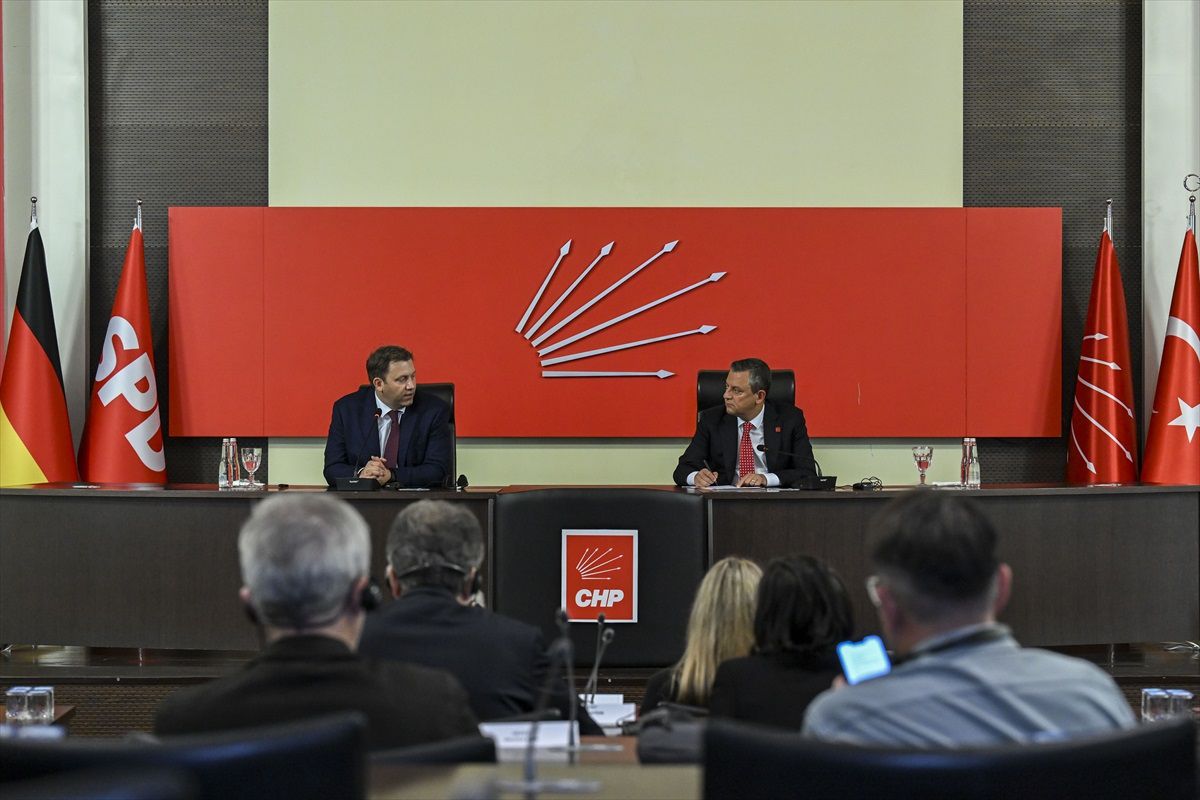 CHP ve SPD Arasında Siyasi İşbirliği Mutabakatı İmzalandı