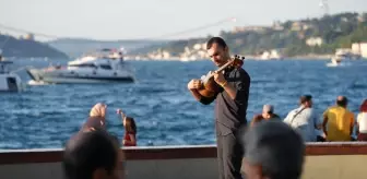 Azerbaycanlı Müzisyen Tarlan İskandarov, İstanbul'da Sanatını Tanıtıyor