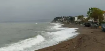 Düzce'de Kuvvetli Rüzgar ve Sağanak, Balıkçıları Olumsuz Etkiledi