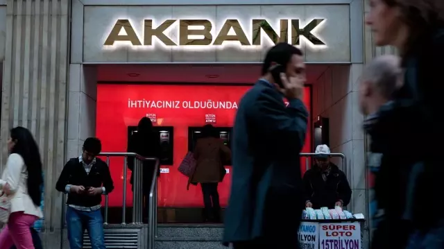 The allegation of unauthorized credit and money transfer has caused a stir! There is a statement from Akbank.