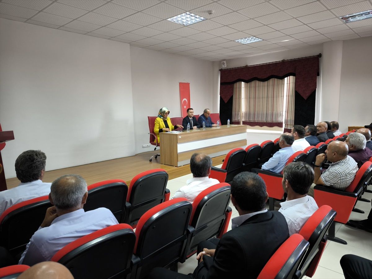 Ulaş Kaymakamı Muhtarlarla Toplantı Düzenledi