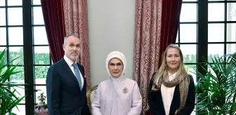 Emine Erdoğan, CMI Martti Ahtisaari Barış Vakfı temsilcilerini kabul etti