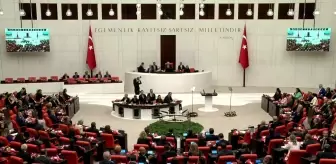 Meclis'te Yeni Yasama Yılı Açılışı... Cumhurbaşkanı Erdoğan'ın Genel Kurul'a Gelişinde Bazı CHP'li Vekiller Ayağa Kalkmadı, Bazıları Salona Girmedi