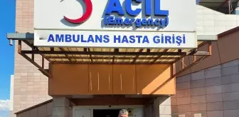 Doktor Kız ve Hemşire Baba Aynı Hastanede Çalışmaya Başladı