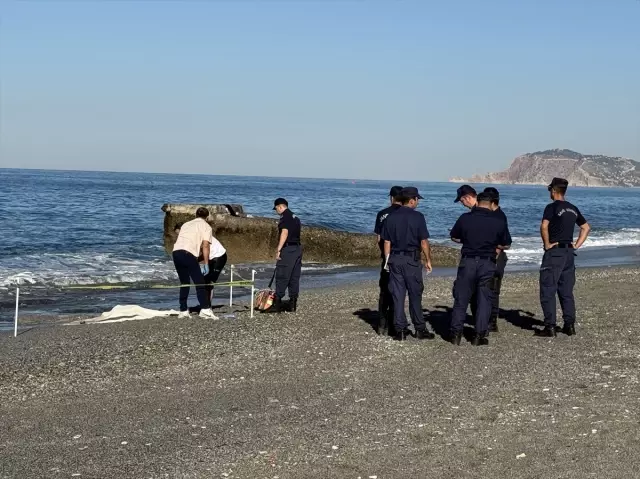 A male corpse was found on the beach in Antalya.