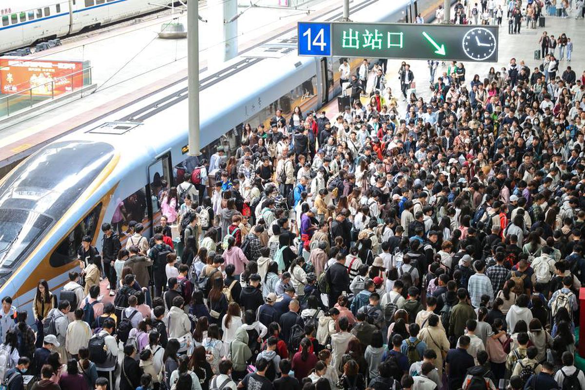 Çin'de Ulusal Gün Tatili Başladı: 175 Milyon Seyahat Bekleniyor