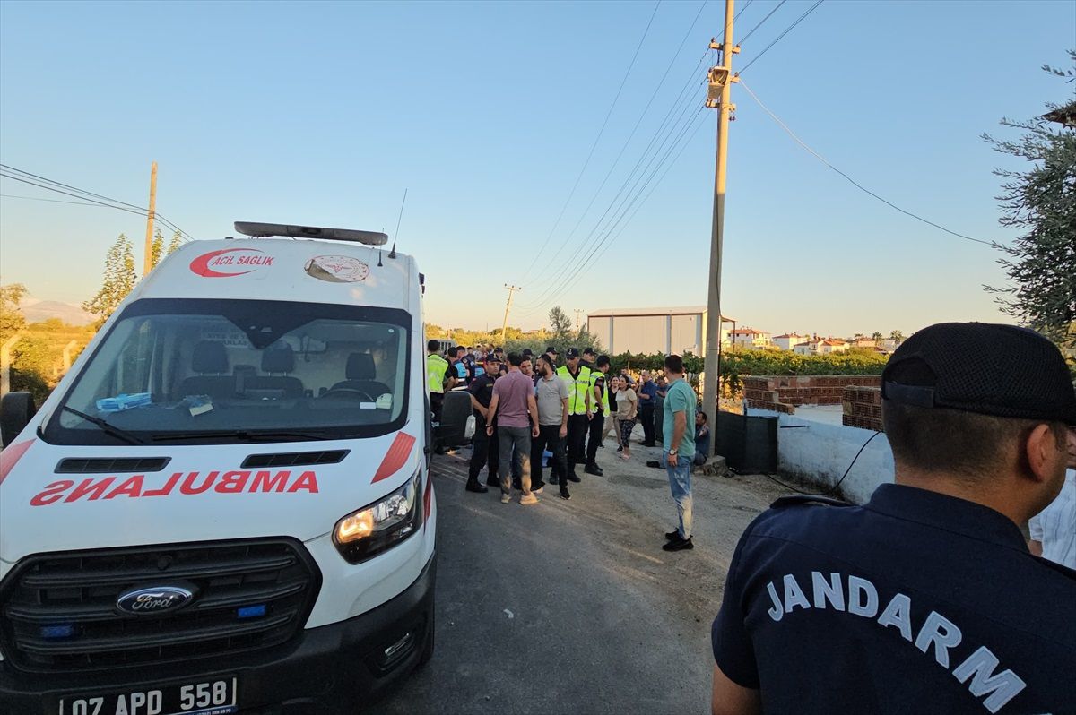 Antalya'da Arazi Anlaşmazlığı Kanlı Bitti: 1 Ölü, 3 Yaralı