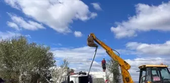 Çorum'da Kamyon Devrildi, 3 Kişi Yaralandı