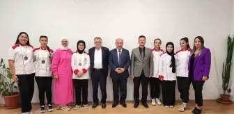 Kütahya Hayme Ana Kız Mesleki ve Teknik Anadolu Lisesi Öğrencileri Başarıya İmza Attı