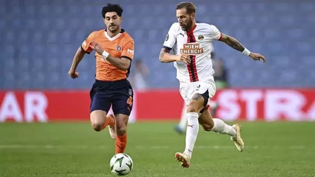 RAMS Başakşehir проиграл Rapid Wien со счетом 2-1.